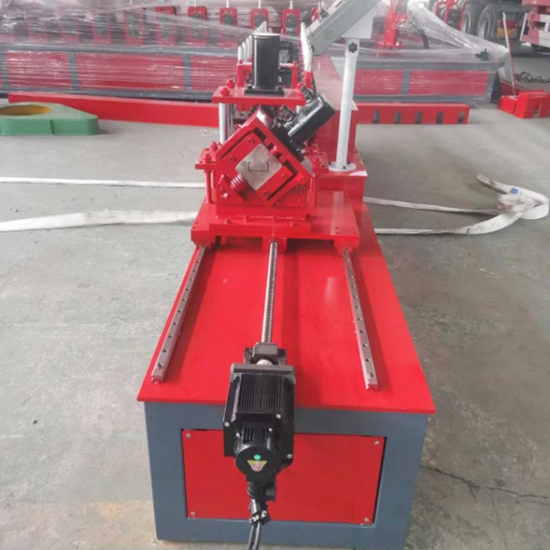 Operation process of light steel keel equipment